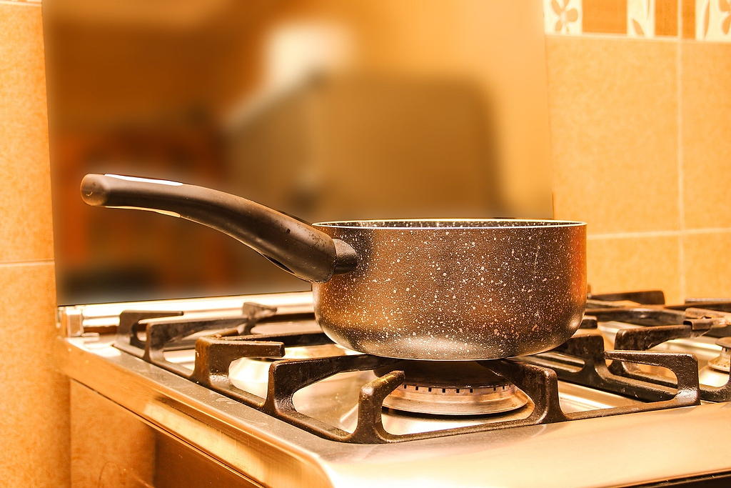 What is a saucepan: a saucepan on a stovetop