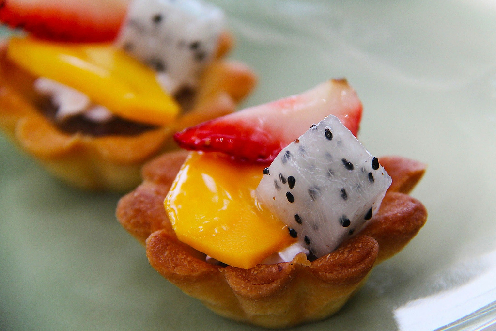 how to eat a dragon fruit: tart 