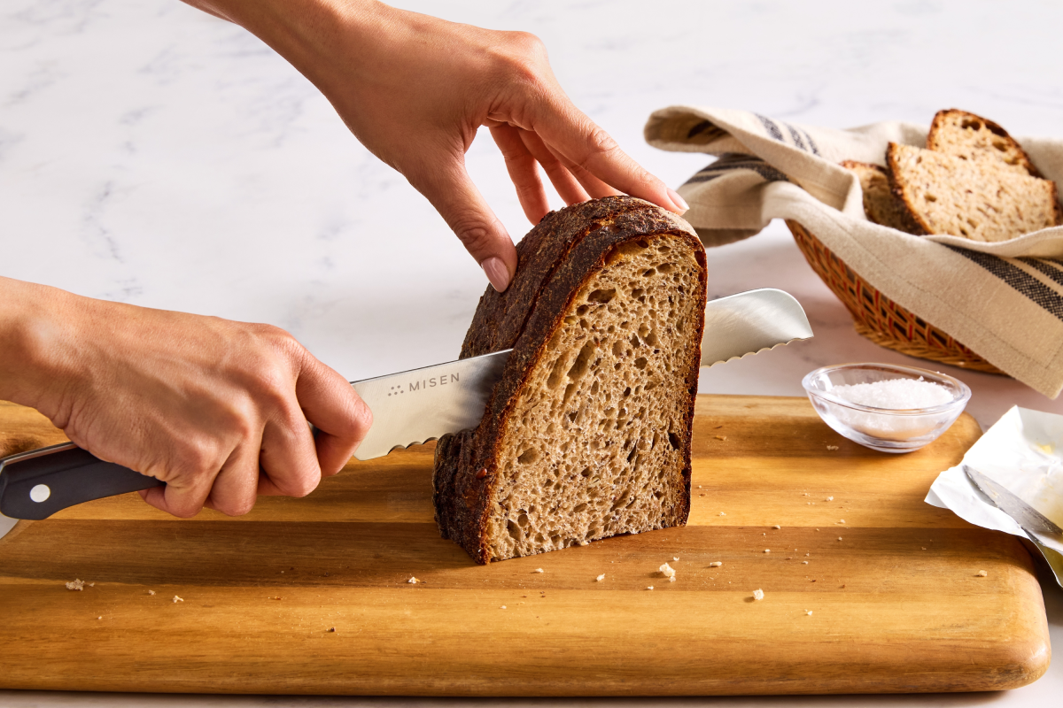 Wavy vs Pointed Serration: Sourdough Crust Test