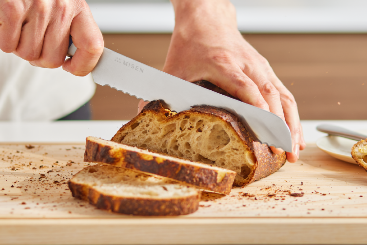 Bread Knife Teeth & Steel: What Cuts Sourdough Crust