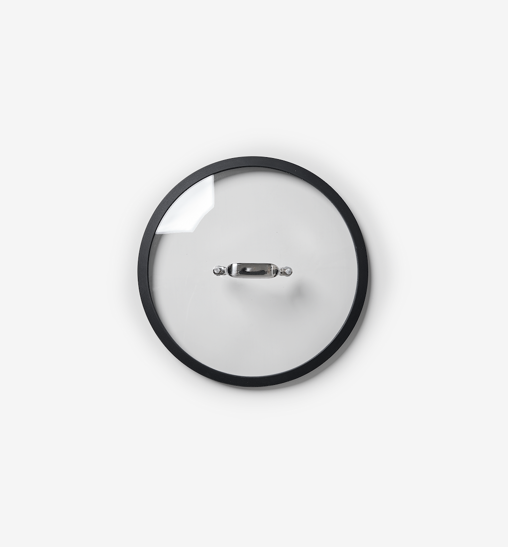 Glass pot lid with stainless steel handle and black silicone rim