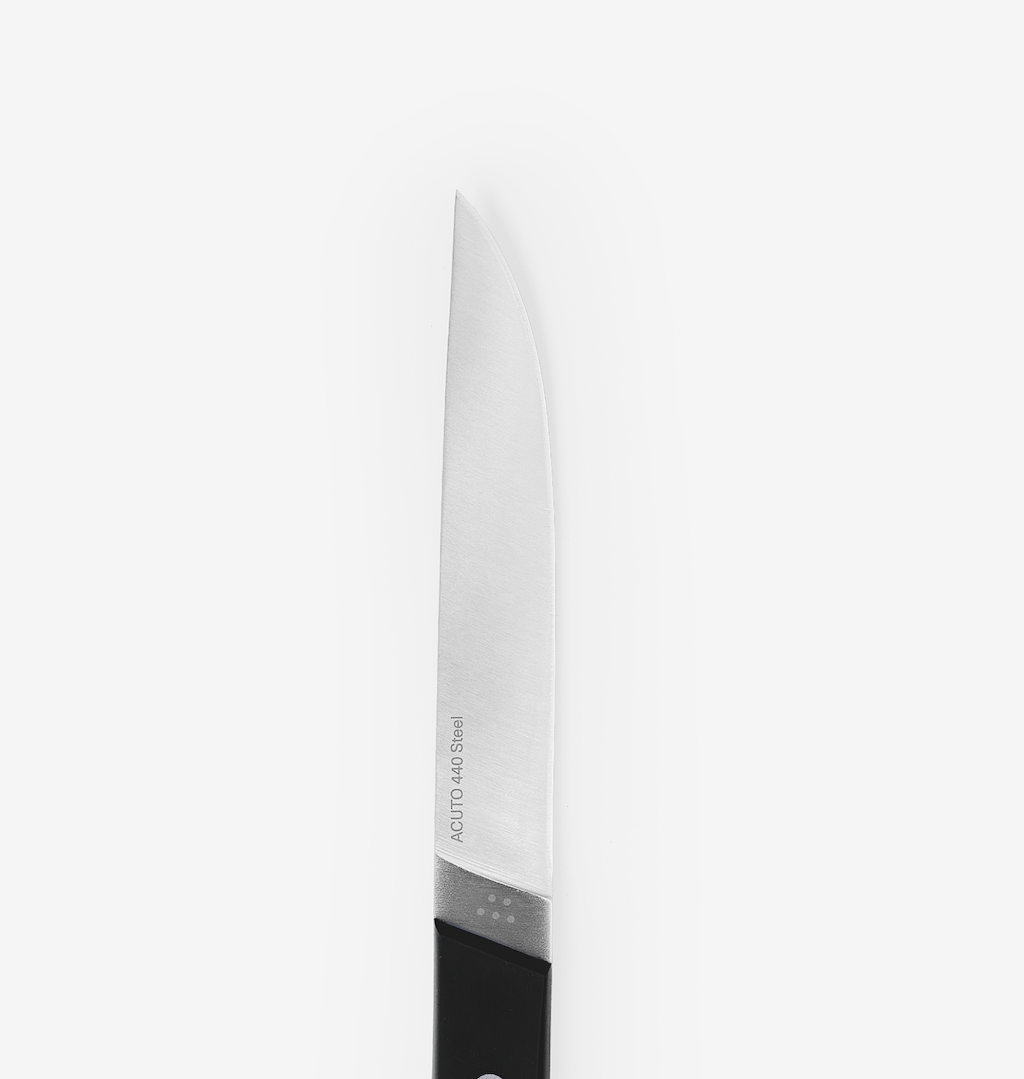 Acuto 440 Steel kitchen knife blade with black handle close-up