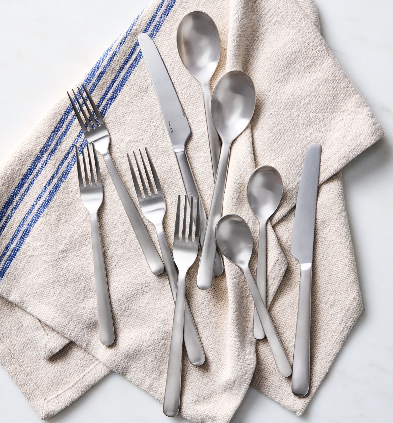 36-Piece Dinnerware + Flatware Set (Serves 4) - Red / Polished