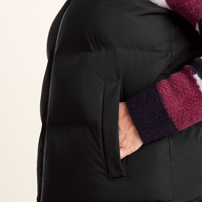 Elyna Womens Shower Resistant Insulated Gilet - Black