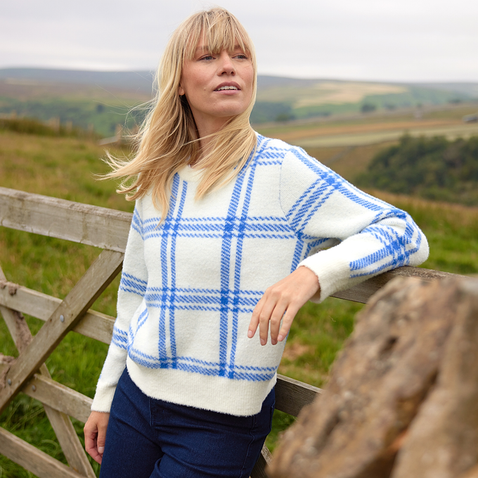 Delilah Womens Checked Chunky Knit Jumper - Vanilla & Cobalt Check
