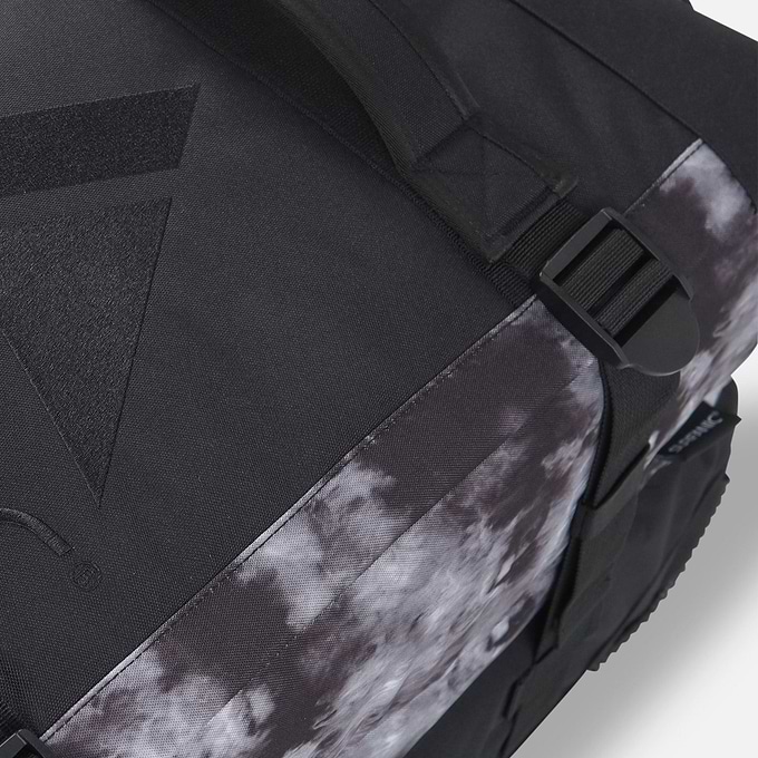 Surfanic Maxim 3.0 70L Roller Bag - Frostbite