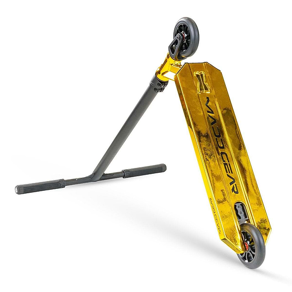 The Madd Gear MG 6 Kinetic Complete Stunt Scooter in Gold/Black features a lightweight aluminium deck, black handlebars and wheels, plus ABEC-11 High-Speed Chrome bearings for smooth rides. Brand: Madd Gear (MGP).