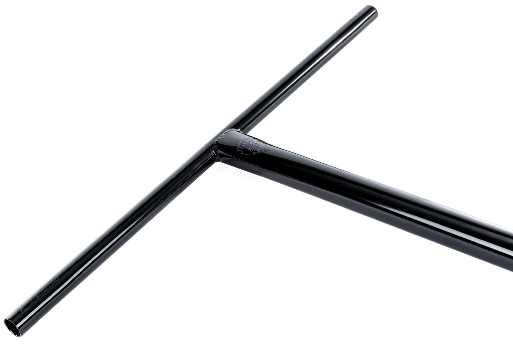 The Ethic DTC Tenacity V2 Steel Oversized HIC Stunt Scooter T-Bars in Black Mirror (620mm x 600mm) offer a sleek, glossy finish—ideal for riders who want strong yet lightweight black handlebars from Ethic.