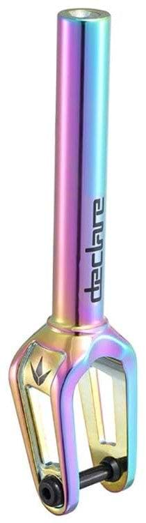 The Blunt Envy Declare V2 IHC Stunt Scooter Forks boast an exquisite oil slick neochrome finish and are precision-crafted from CNC 6063 Aluminium, featuring the word "declare" elegantly printed on the neck—ideal for any stunt scooter enthusiast.