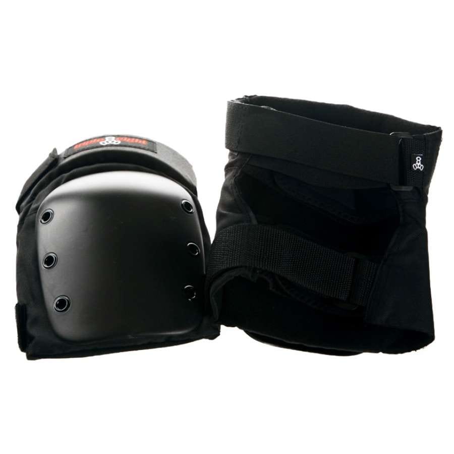 The Triple 8 Street 2-Piece Skate Protection Pad Set in Black offers stylish knee pads specifically designed for skaters seeking comfort and protection during intense skating sessions. These knee pads are the perfect addition to your elbow pads, ensuring you're fully equipped to skate with confidence.