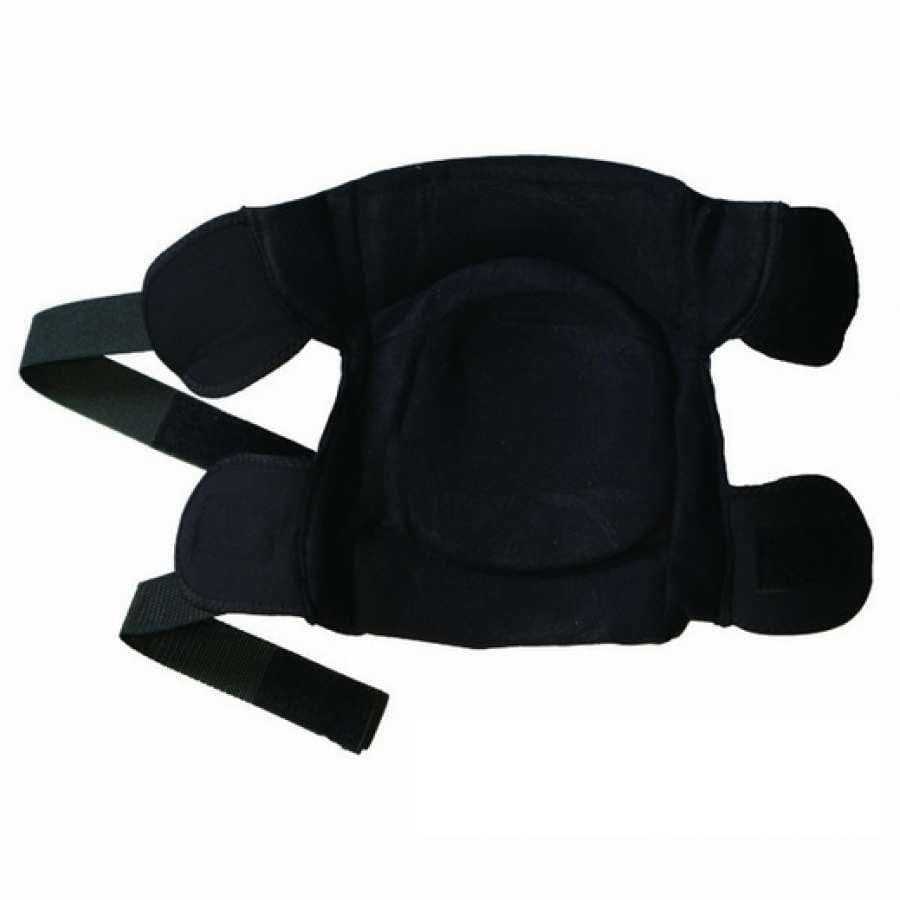 On a white background rests the Triple 8 KP 22 Knee Skate Protection Pad in black, tailored for skaters. It includes adjustable straps and is equipped with EVA memory foam padding to boost protection and comfort.