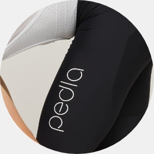 SuperFIT cycling bib shorts on male with logo on leg