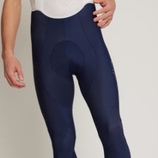 SuperFIT 2.0 cycling bib shorts on male with logo on leg