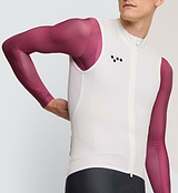 Core Men's Classic Cycling Gilet Vest - White, flexible protection for changing weather conditions.