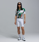 Pedla Colour Wheel Men's Classic Jersey Motion Green - Designed as your go-to cycling jersey for any ride, the Classic Cycling Jersey combines performance, comfort, and style in one essential piece. Whether you're riding long distances or enjoying a casual bike ride, this jersey offers a perfect fit and reliable performance in all conditions.