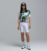 Pedla Colour Wheel Men's Classic Jersey Motion Green - Designed as your go-to cycling jersey for any ride, the Classic Cycling Jersey combines performance, comfort, and style in one essential piece. Whether you're riding long distances or enjoying a casual bike ride, this jersey offers a perfect fit and reliable performance in all conditions.