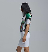 Pedla Colour Wheel Men's Classic Jersey Motion Green - Designed as your go-to cycling jersey for any ride, the Classic Cycling Jersey combines performance, comfort, and style in one essential piece. Whether you're riding long distances or enjoying a casual bike ride, this jersey offers a perfect fit and reliable performance in all conditions.