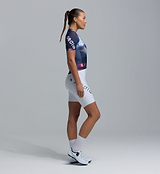 Pedla Colour Wheel Women's Classic Jersey Motion Navy - Designed as your go-to cycling jersey for any ride, the Classic Cycling Jersey combines performance, comfort, and style in one essential piece. Whether you're riding long distances or enjoying a casual bike ride, this jersey offers a perfect fit and reliable performance in all conditions.