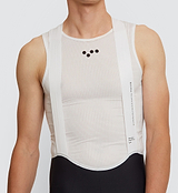 Pedla Essentials Men's Air Base Layer White - The Men's Air Base Layer is an absolute must-have for any serious cyclist. Designed specifically for men, this base layer is not only breathable and comfortable, but it also provides the ultimate level of comfort when you're out on the road.