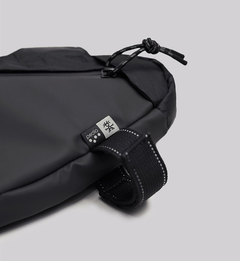 Pedla x Crumpler / DRY FLORAL ARRANGEMENT Cycling Bag- Black - close up