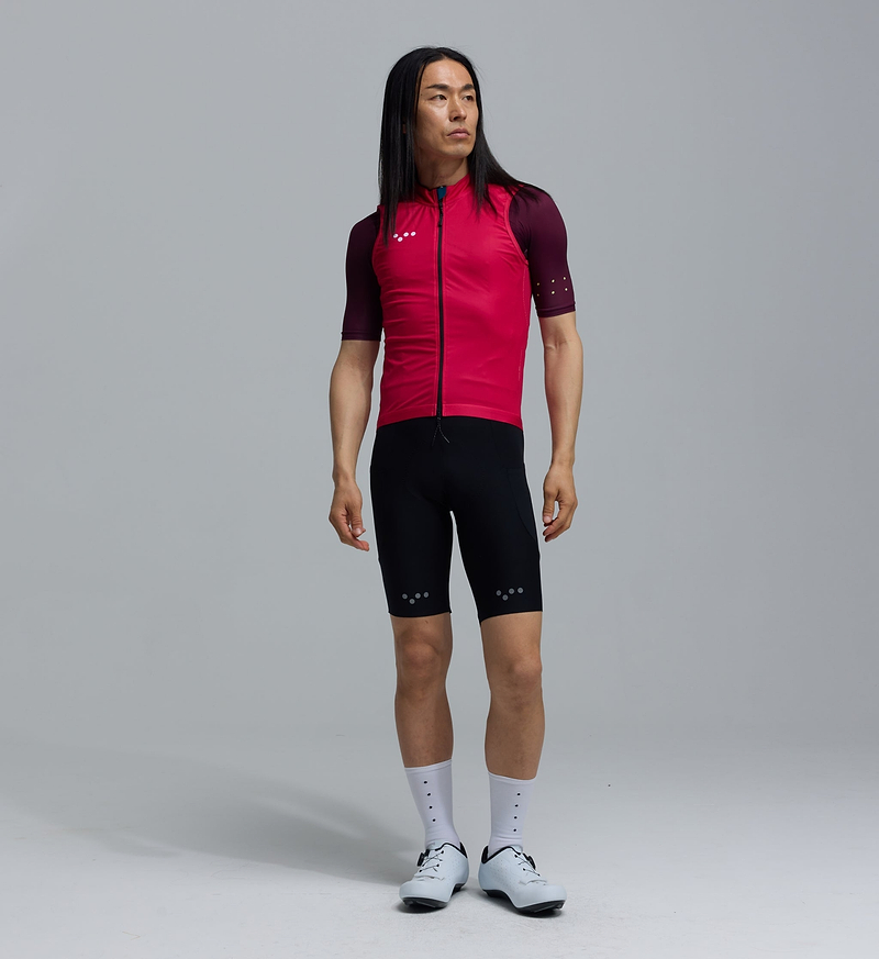 Men's Classic LITE cycling gilet, fuchsia, lightweight packable windproof water-resistant vest with breathable recycled fabric, mesh back, two-way SAB zipper, silicone hem, reflective trim, 3 rear pockets