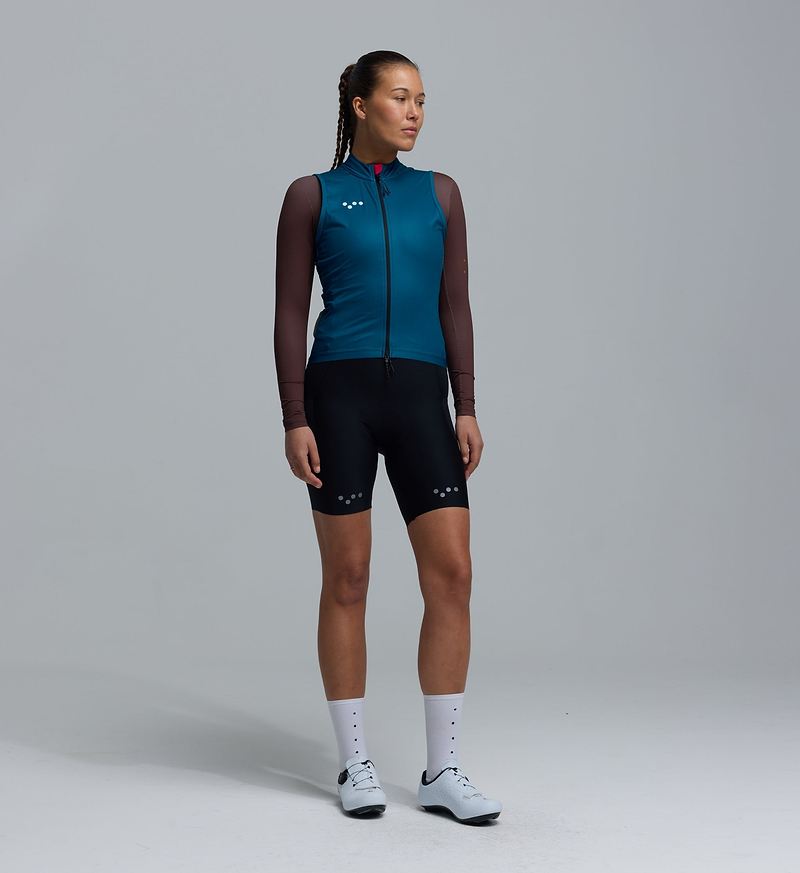 Women's Classic LITE cycling gilet teal — lightweight, windproof and water-resistant front, breathable mesh back, recycled fabric, standard fit, SAB two-way zipper, silicone hem, reflective accents, 3 reinforced rear pockets