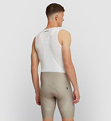 Essentials Men's SuperFIT 2.0 Bib Short Pumice - Experience unparalleled comfort with SuperFIT 2.0 Cycling Bib Shorts, Pedla's most cherished bib shorts now upgraded, elevated by an advanced brace system for superior support and ventilation. Constructed from the finest Italian fabric, this bib is meticulously engineered to provide optimal muscle support and stability.