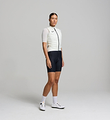 Side view of porcelain women’s cycling vest – lightweight construction with elasticated armholes and breathable mesh back panel for versatile all-season layering.