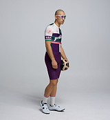 Pedla Heritage Men's Classic Jersey Multi - Designed as your go-to cycling jersey for any ride, the Classic Cycling Jersey combines performance, comfort, and style in one essential piece. Whether you're riding long distances or enjoying a casual bike ride, this jersey offers a perfect fit and reliable performance in all conditions.