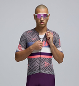 Close-up of RideKnit jersey fabric – four-way stretch material with moisture-wicking and SPF 50-rated performance