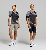 Pedla HoundsKNIT Tech Tee Black OFFSET - Escape the ordinary and redefine your cycling experience with the Tech Tee. This isn't just any cycling apparel; it's a revolution in comfort and style, meticulously designed for the road or gravel grinder who values freedom and flexibility.