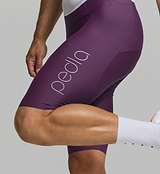 Detailed shot of the Elastic Interface® chamois, engineered for shock absorption, pressure relief, and lasting comfort on endurance rides.