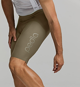 Detailed shot of the Elastic Interface® chamois, engineered for shock absorption, pressure relief, and ultimate comfort on endurance rides.