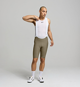 Men's SuperFIT 2.0 Cycling Bib Shorts showcasing an aerodynamic fit, seamless cuff, and reflective detailing for enhanced visibility.