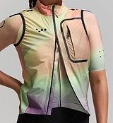 Detailed view of the high-performance Italian laminate fabric and waterproof SAB® two-way zipper, ensuring maximum weather resistance and on-the-go ventilation control.