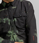 Pedla ON_OFF Cargo Shirt Green - Set off on your next gravel or road adventure with the unparalleled versatility and style of the ON_OFF Grid Cargo Shirt. This multi-use shirt is your go-to gear for both intense rides and casual encounters, blending seamlessly into every part of your cycling lifestyle.
