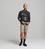 Pedla ON_OFF Cargo Shirt Green - Set off on your next gravel or road adventure with the unparalleled versatility and style of the ON_OFF Grid Cargo Shirt. This multi-use shirt is your go-to gear for both intense rides and casual encounters, blending seamlessly into every part of your cycling lifestyle.