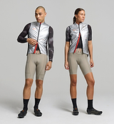 Front view of cyclist wearing aluminum ON_OFF SafetySHELL Gilet – brushed collar and mesh side panels for comfort and breathability