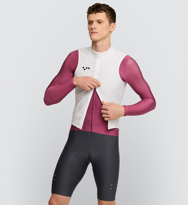 Core Men's Classic Cycling Gilet Vest - White, flexible protection for changing weather conditions.