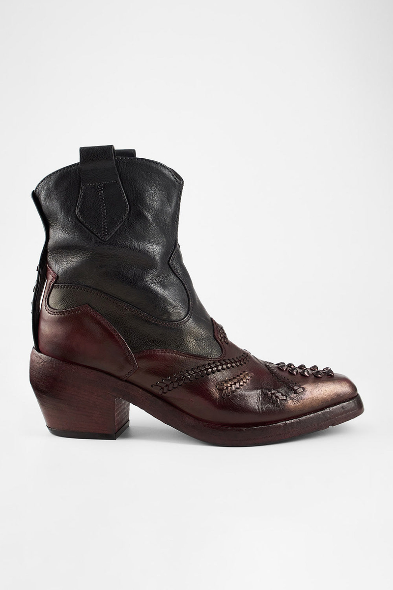 JOLENE black texan boots