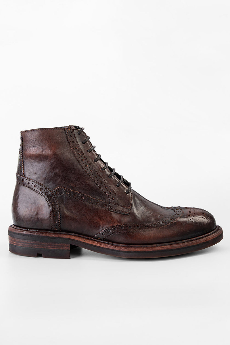 frye graham brogue chukka