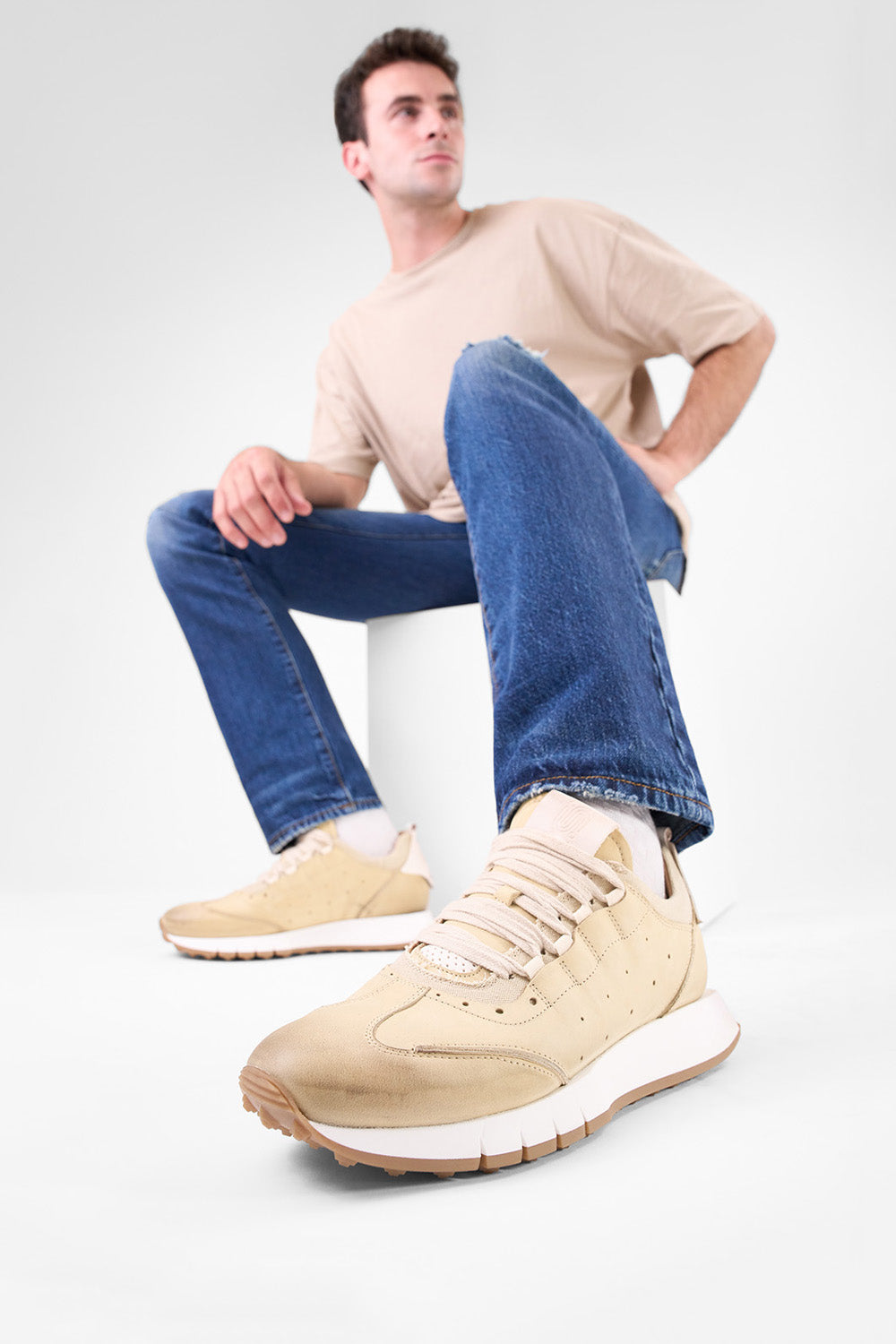 PEARCE desert-brown nubuck wingtip runners.