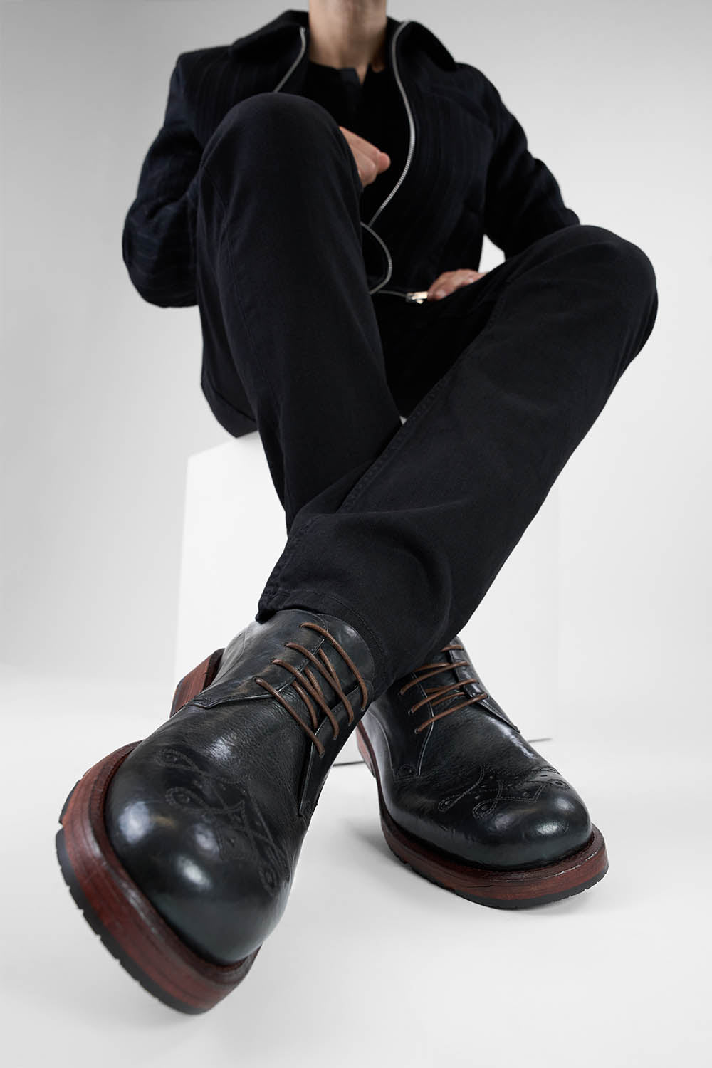 SCOTT jet-black derby shoes.