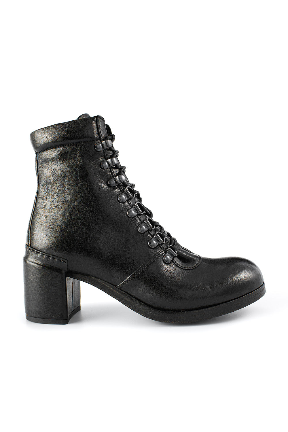 MADISON urban-black lace up boots.
