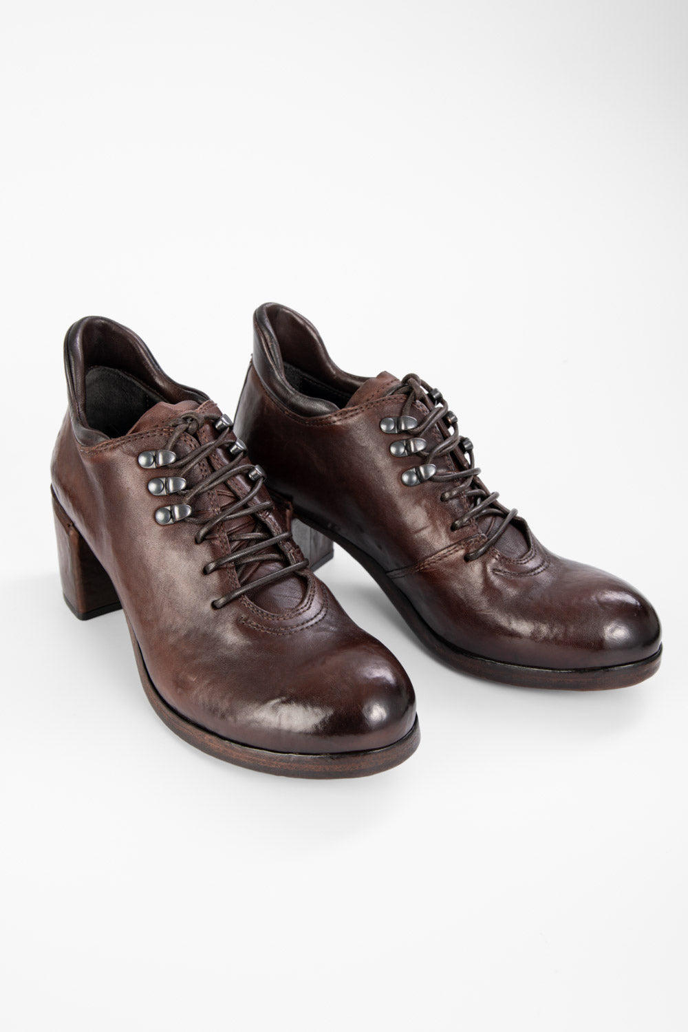 MADISON chocolate-brown lace up hiking shoes