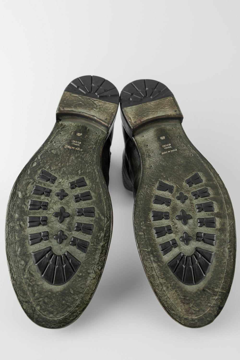 SLOANE dark-green commando boots.