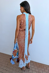 caption_Model is 5ft7” and wears UK size 10/ US 6 
