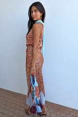 caption_Model is 5ft7” and wears UK size 10/ US 6 
