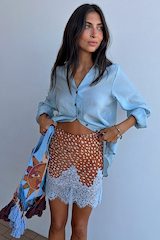 caption_Model is 5ft7” and wears UK size 10/ US 6 
