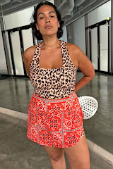 caption_Model is 5ft9” and is UK size 16, wearing UK size 18